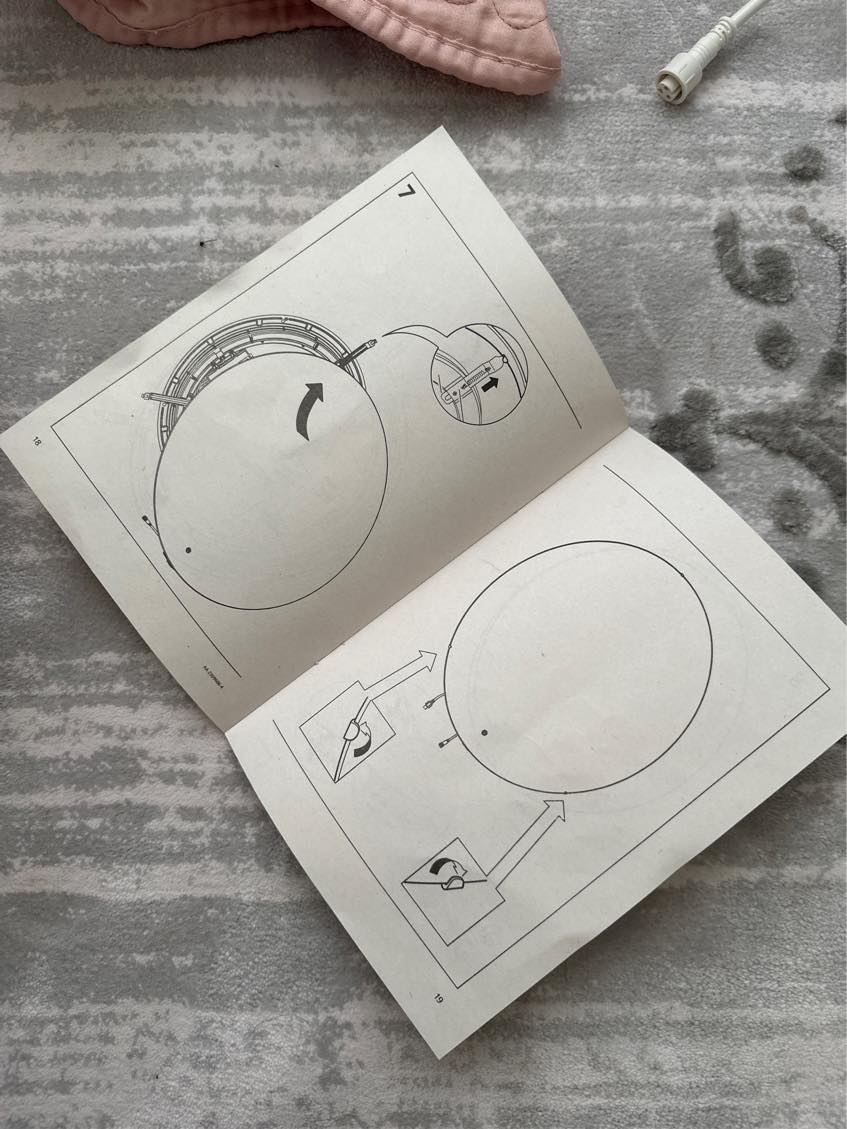 Installere spejl med integreret belysning (skejsel fra Ikea) og installere 2 lys i skab (ÖVERSIDAN LED-lysliste sensor ikea)
