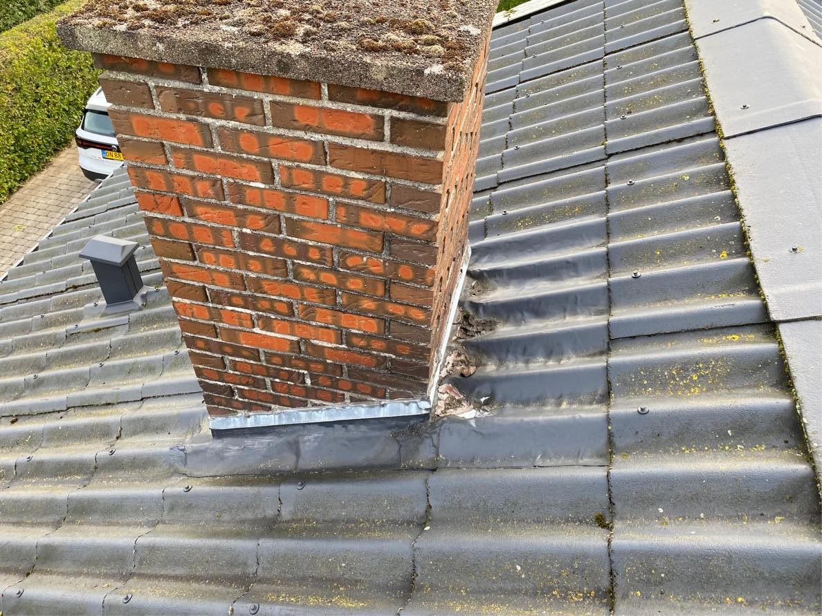 Udskifte inddækning omkring skorsten