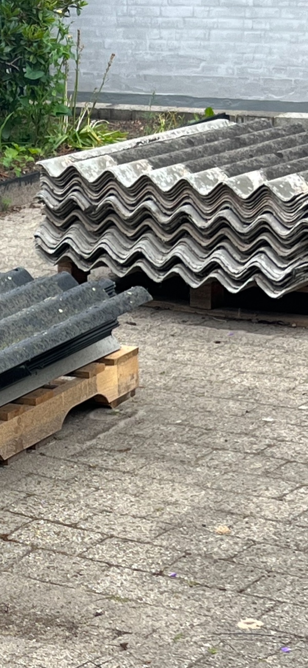 Bortførsel af tagplader 100-120stk