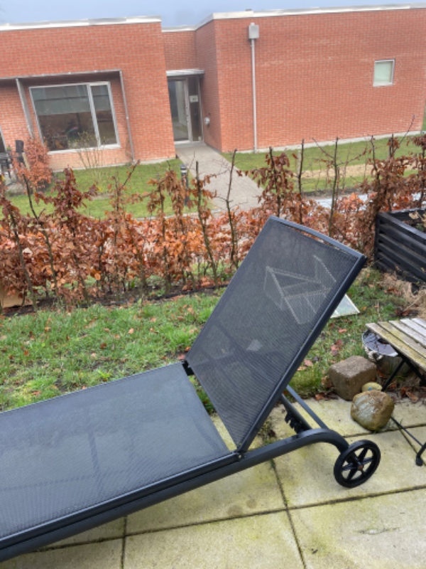 Fliselægning for- og bagterrasse