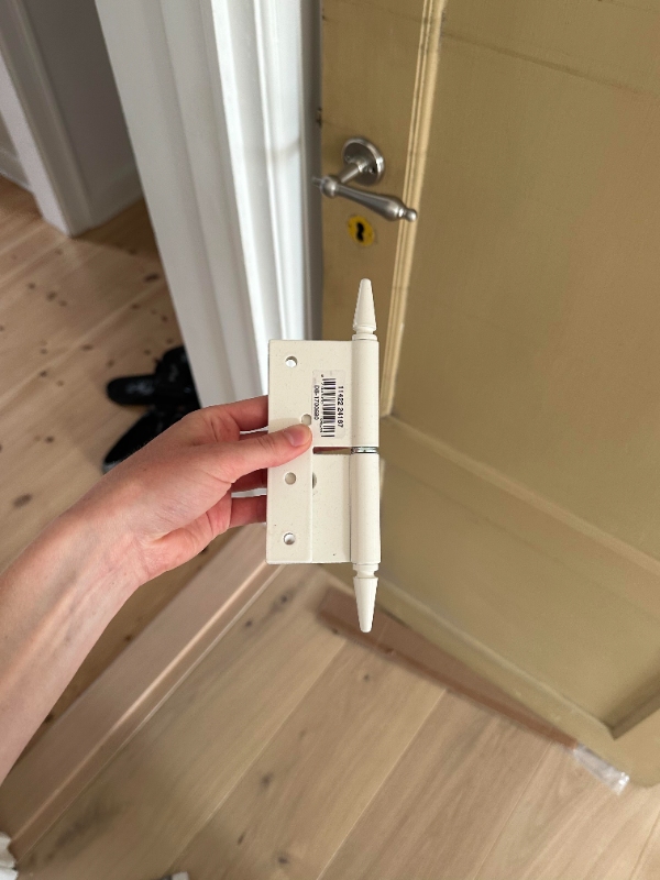 Montering af dør med nye hængsler