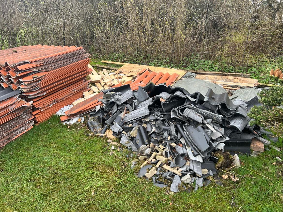 Have fjernet alt skrald der ses på billede