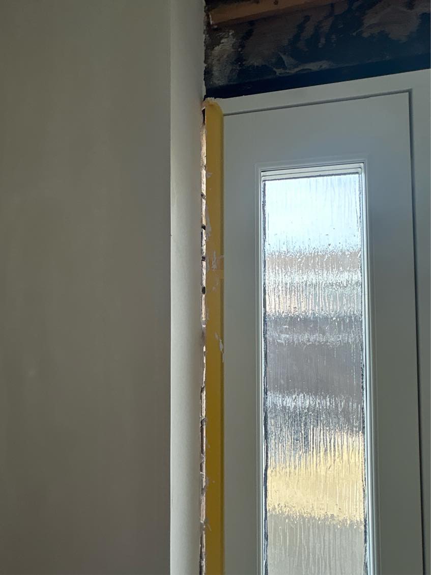 Fuge rundt om ny isat dør