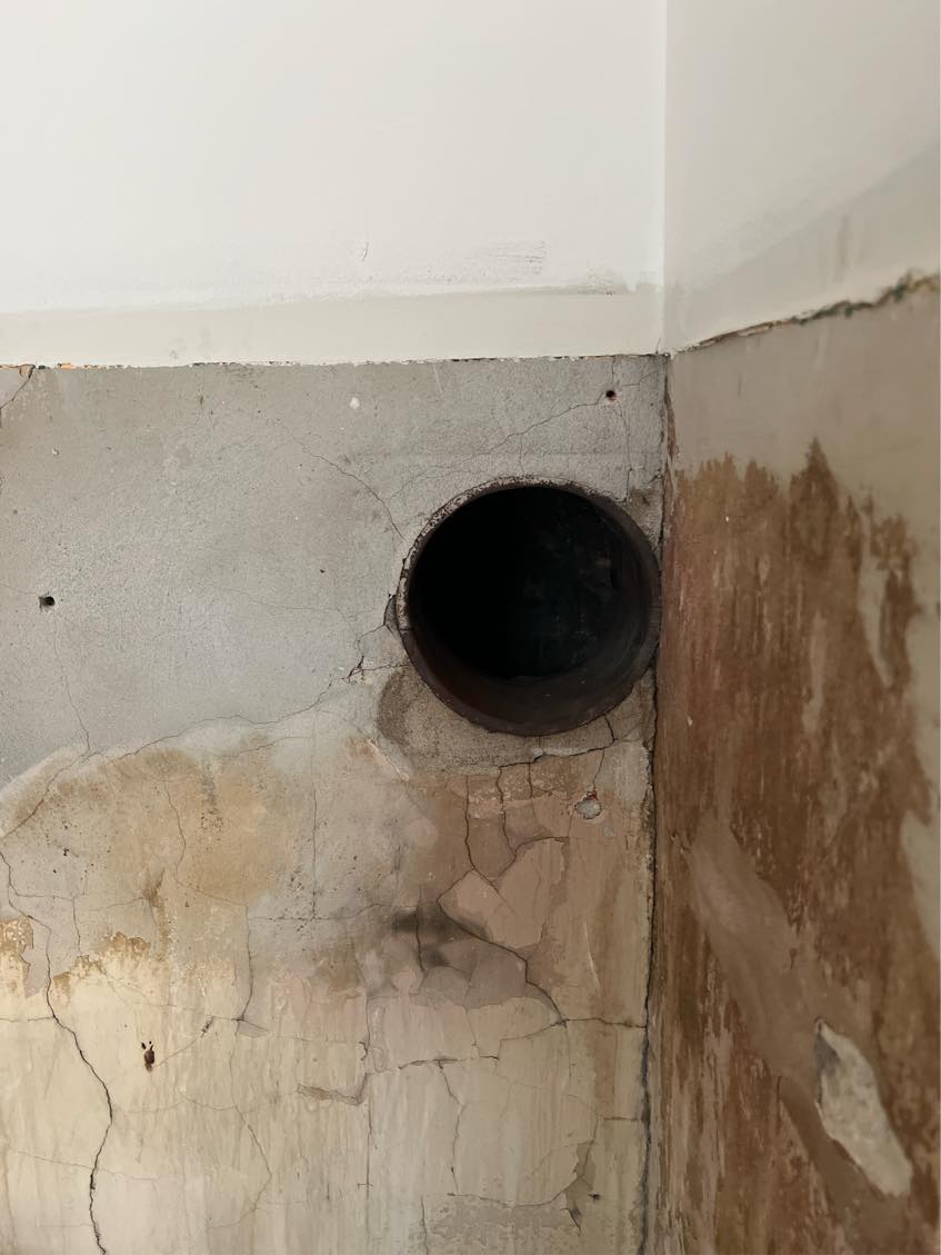 Hjælp til at murer et hul til, indtil en skorsten, samt spartle noget af væggen