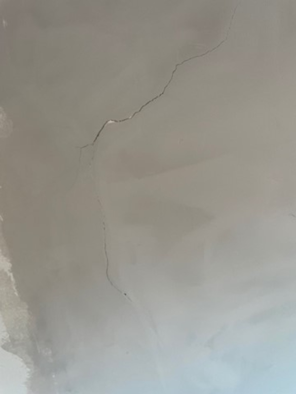 Pudse skråvæg med armeringsnet