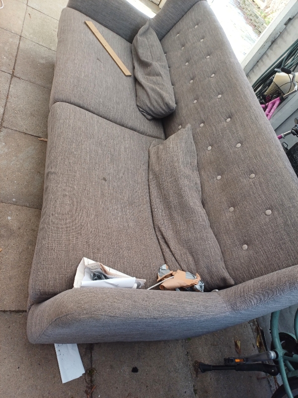 Kørt møbler på genbrug