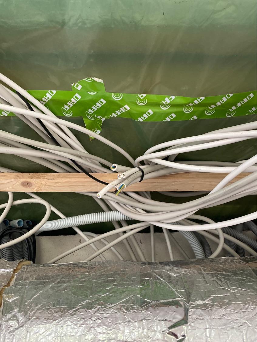 Montering af cee/kraftstik