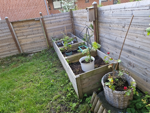 Havearbejde: tømning, ukrudtsfjernelse, græspleje