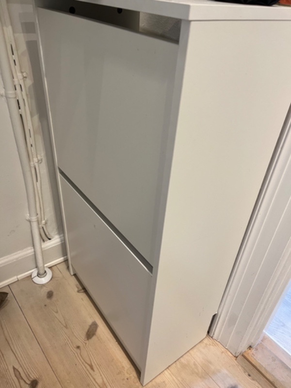 Bortskaffelse af møbler 3.sal og enkelt møbel på loftsrum