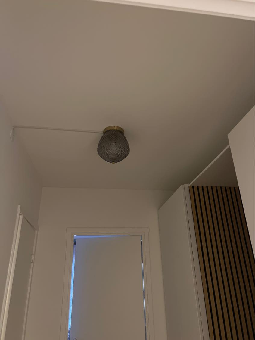 Gipsloft og spotlys