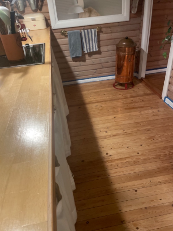 Afslibning og mat lakering af tre trægulve