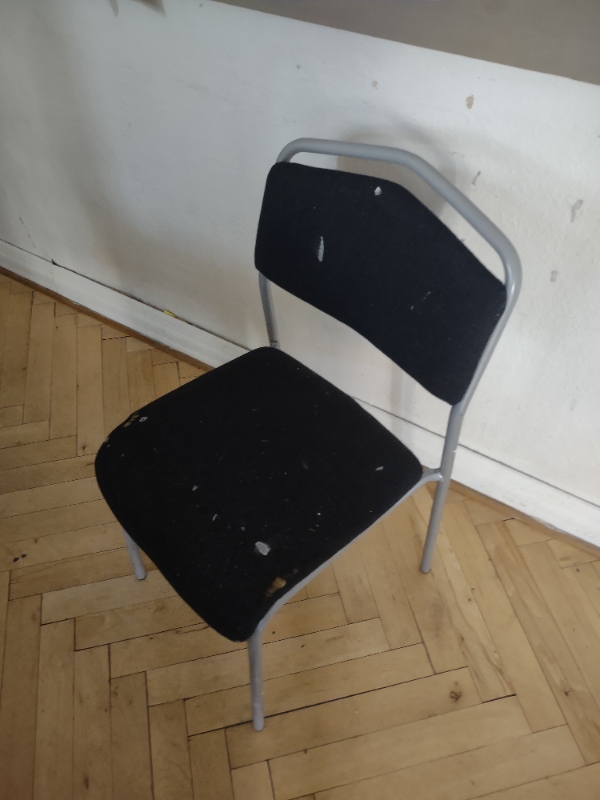 Hjælp til at få diverse møbler på genbrugspladsen