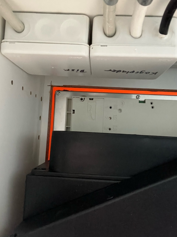 Montering af Emhætte (i kogeplade)