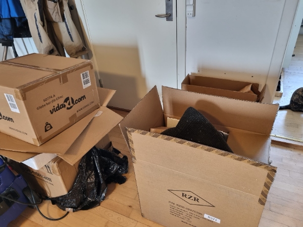 Bortkørsel af papkasser, tøj og mere.