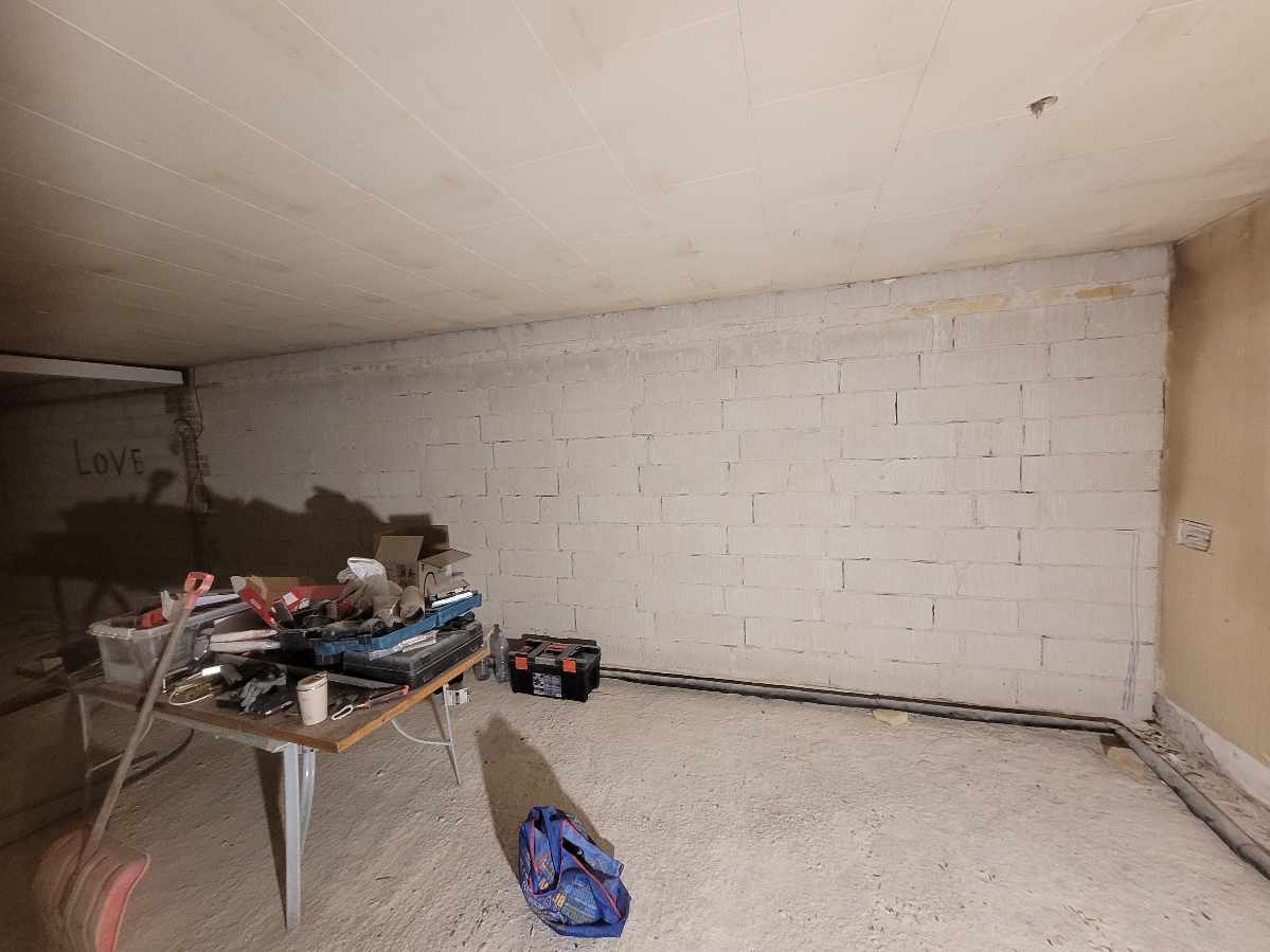 Fylder huller i gasbeton ydervæg