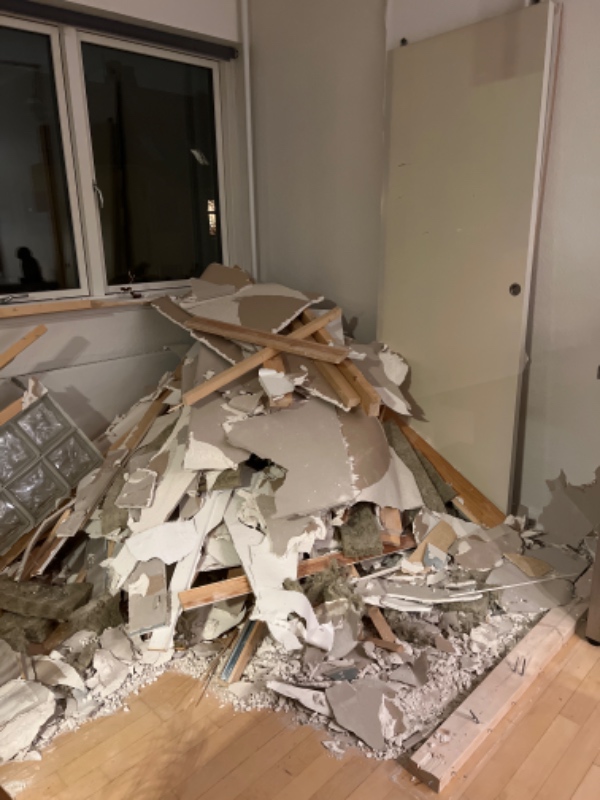 Fjerne nedrevet væk / storskrald