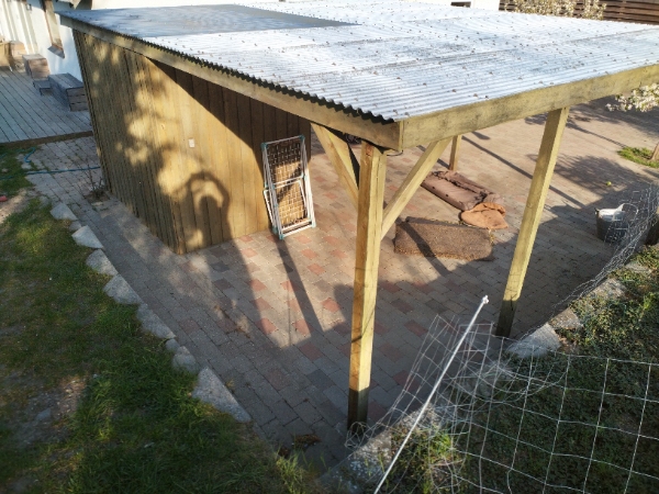 Reparation af hegn og carport tag