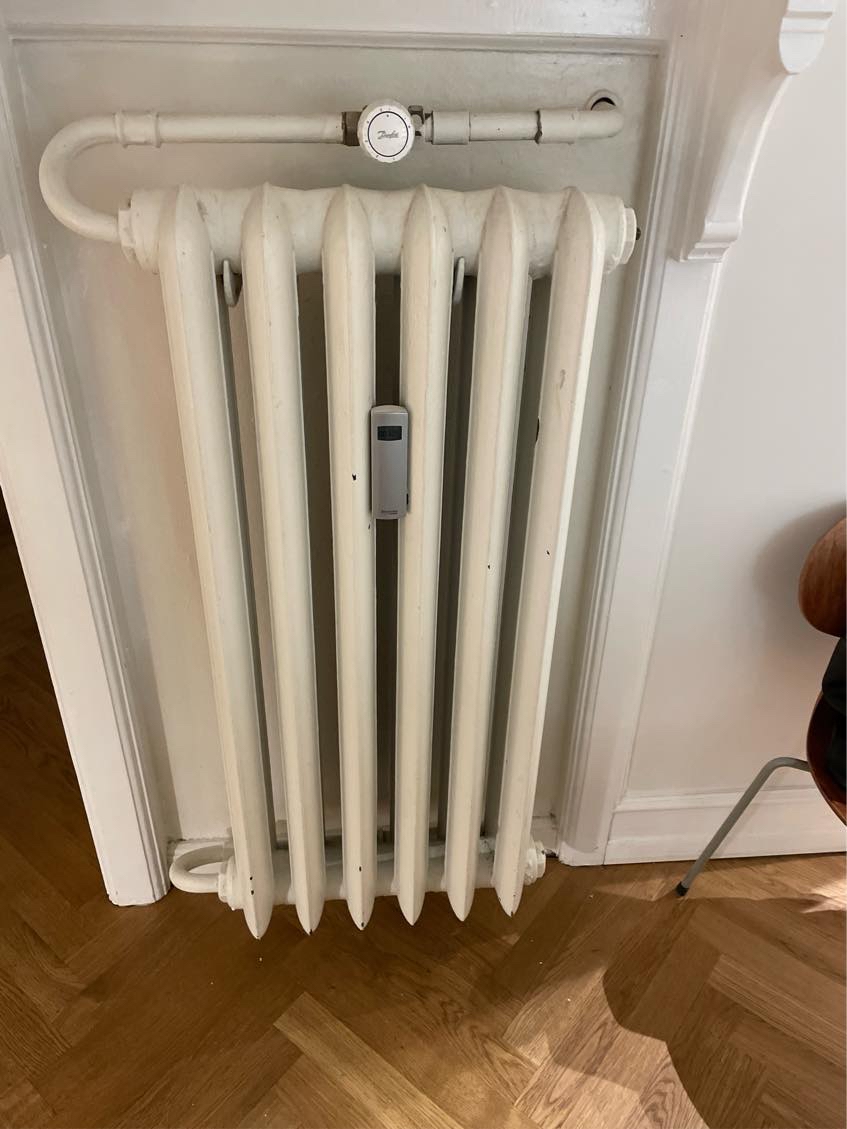 Luft ud af 2 gamle radiater