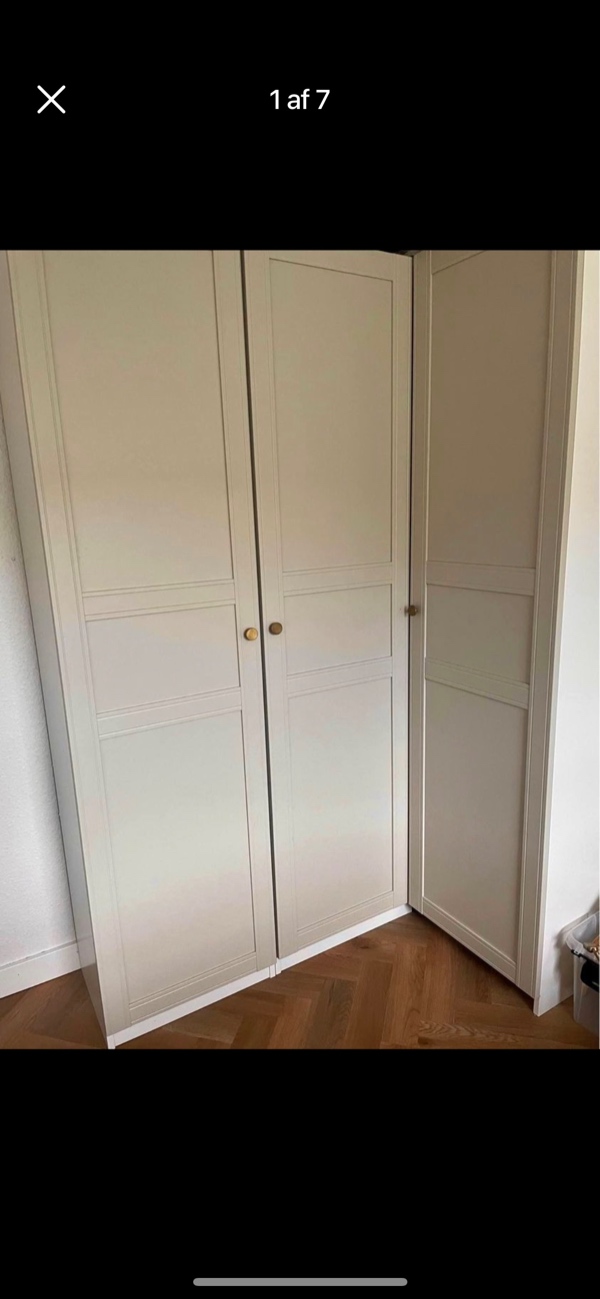 Samling af garderobe skab