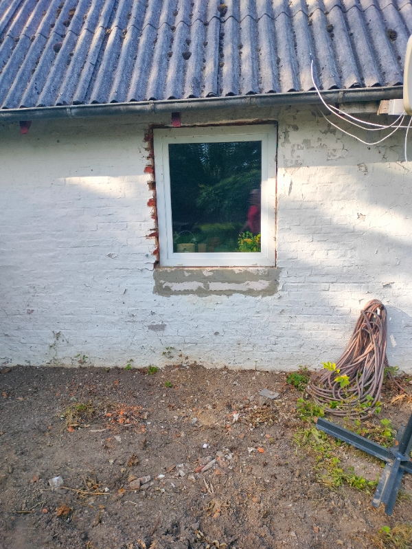 Pudsning omkring vinduer og døre