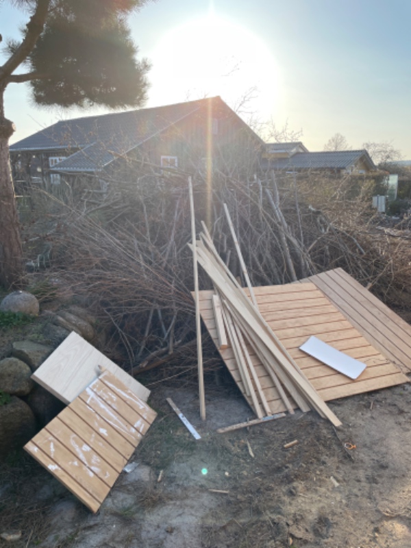 Afhentning af haveaffald og trærester