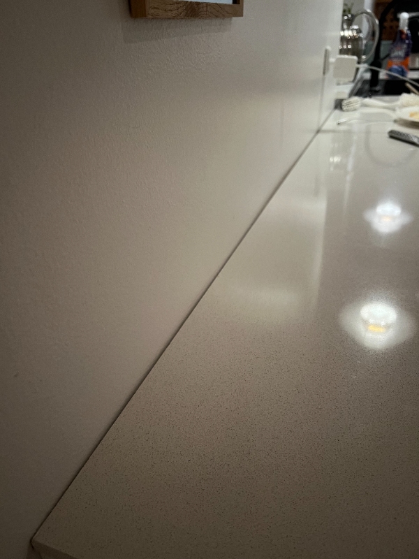 Hjælp til finish - Køkkensokkel, fuge køkkenbord, fuge mellem klinke og gulv