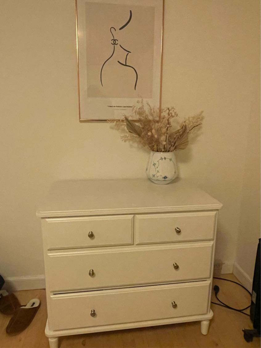 Hjælp til transport og flytning af seng samt komode