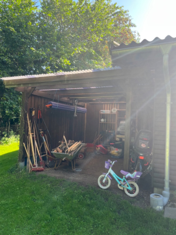 Nedrivning af garage og skur