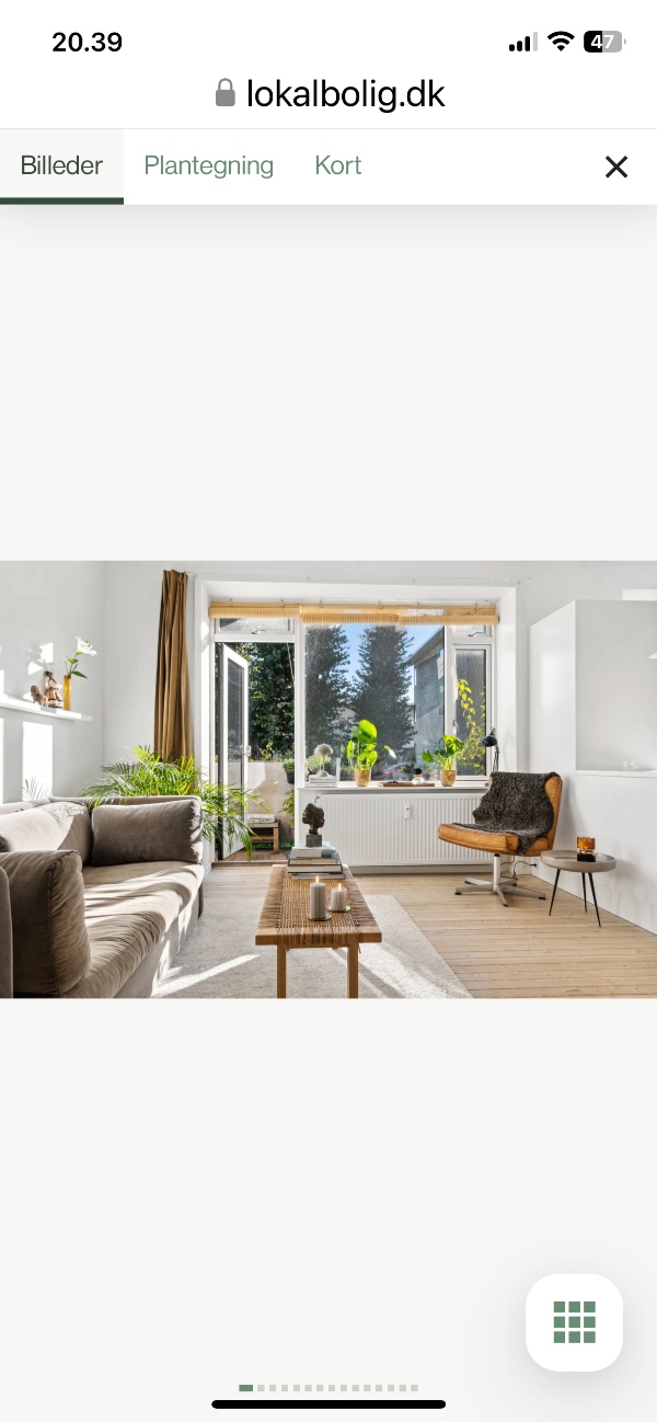 Maling og let slibning af gulv.