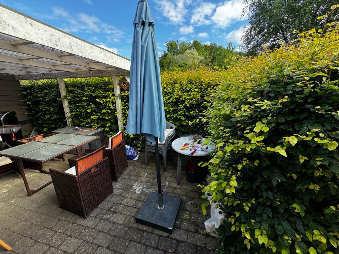 Hækklipning og græsslåning