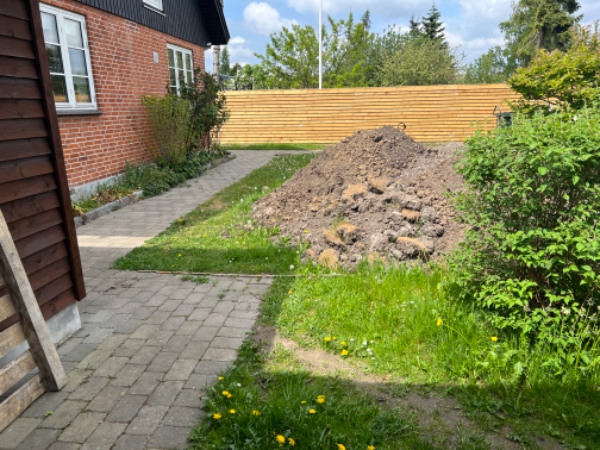 Fjernet jord fra forhave