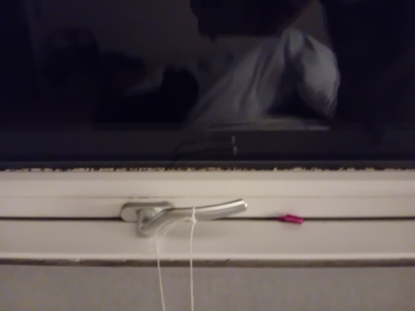 Vindue der ikke kan lukke. Håndtaget virker ikke