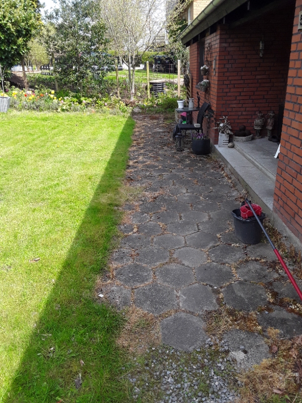 Fliser lægges i indgang