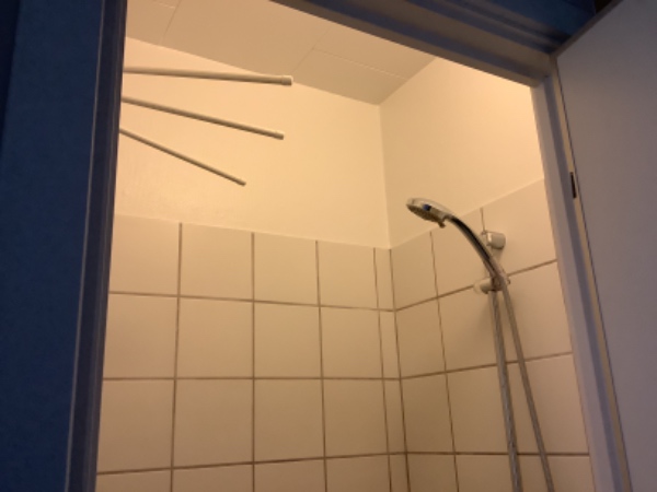 Maling af vægge i lille lejlighed