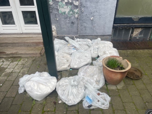 Bortførsel af byggeaffald