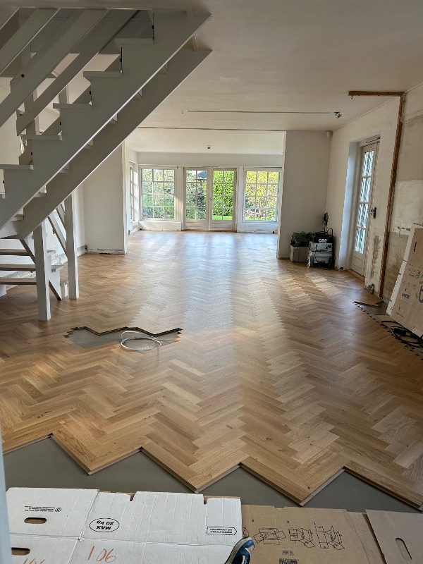 Pudsning af køkkenvæg.10 kvm