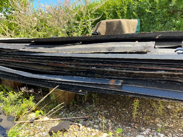 Bortkørsel af stål-tag