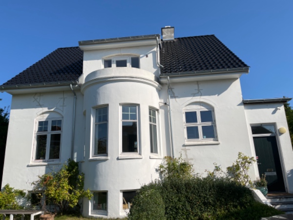 Maling af facade på villa