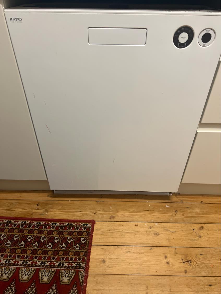 Opvaskemaskine og/eller køleskab