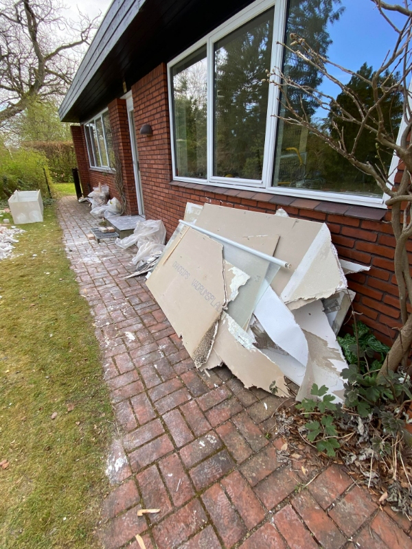 Afhentning af affald til losseplads