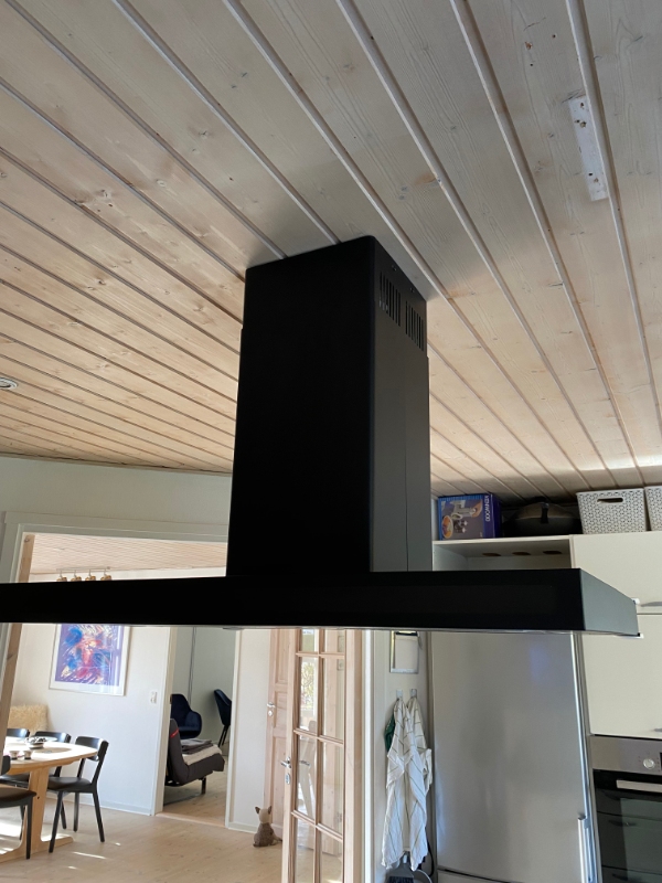 opsætning og montering af loftemfang samt nedtagning af emhætte