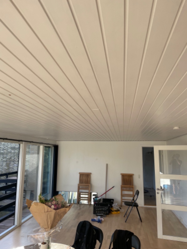 Opsætning af listeloft (træloft)