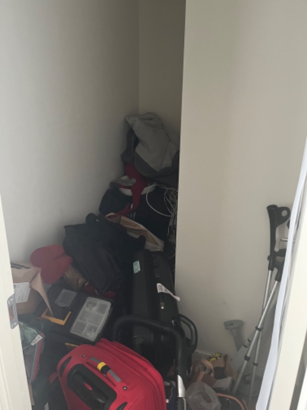 Tømning af opbevaring og kørsel til affald