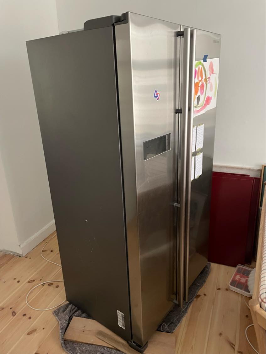 Afhentning og afskaffelse af køleskab