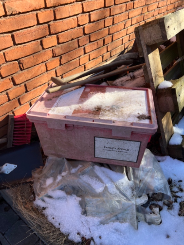 Bortskaffelse af ting i haven