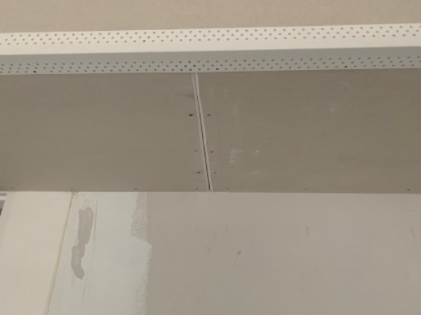 Fuldspartling af gipskasse ved loft