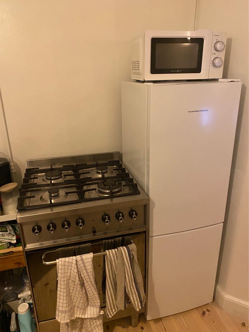 Del af køkken - skal have samlet 3 køkkenskabe i det ene skal der sættes ovn og induktionsplade til