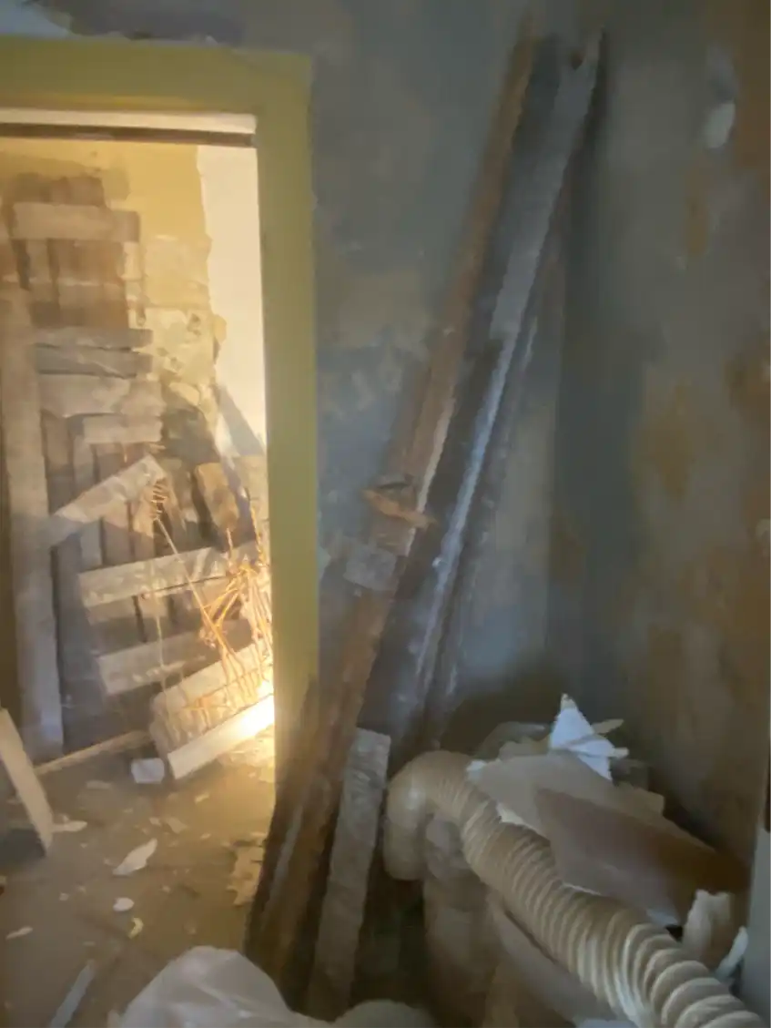 Bortkøsel af nedrivnings affald