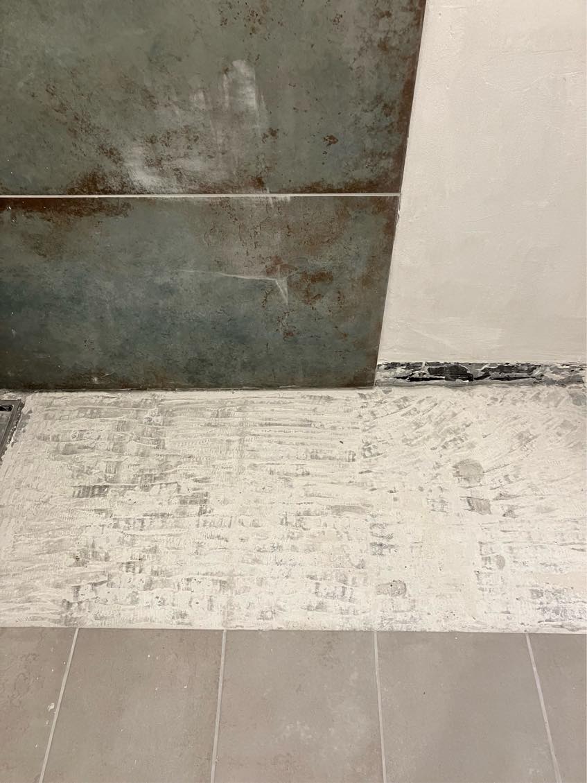 Lægning af fliser i brusekabine