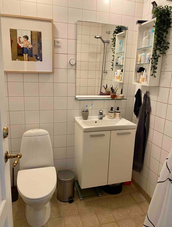 Skifte sengetøj, rengøre lille badeværelse og støvsuge